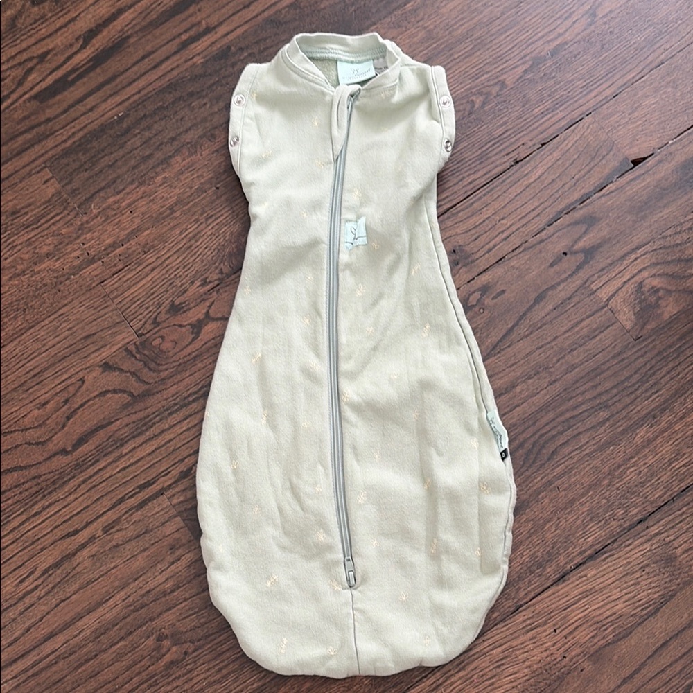 Ergo Pouch green Infant Sleep Sack One-Piece with Front Zipper